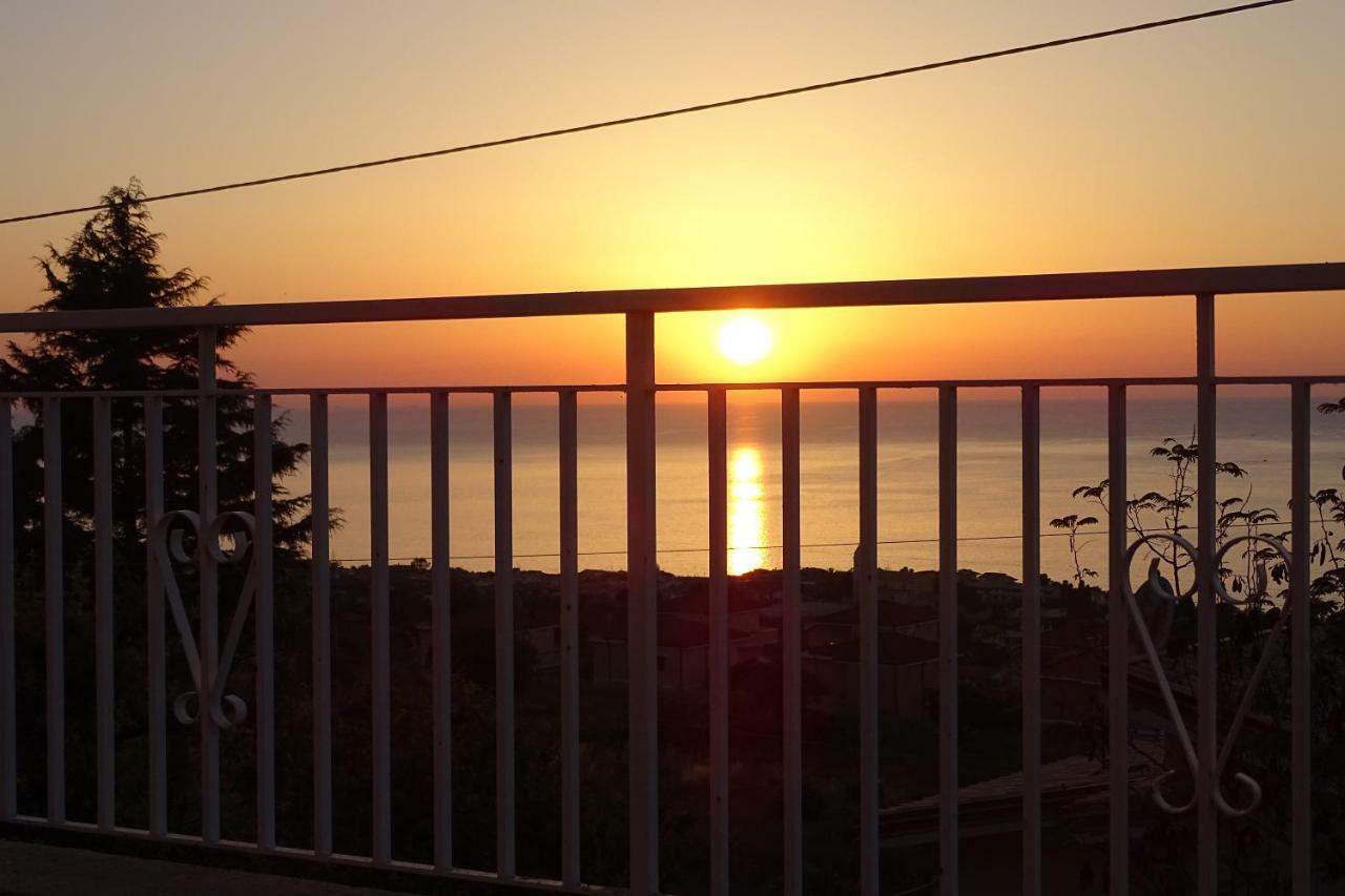 Balconcino Degli Innamorati Tropea サンタ・ドメーニカ エクステリア 写真